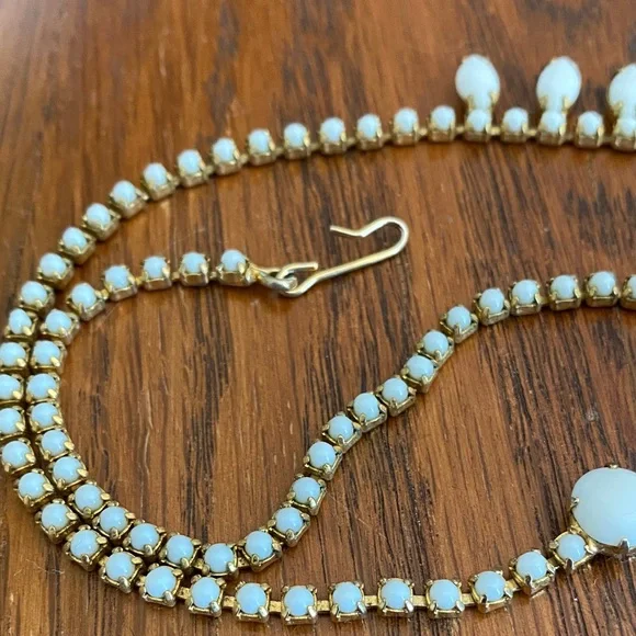 Vintage White Milk Glass Rhinestone Necklace - Picture 4 of 5